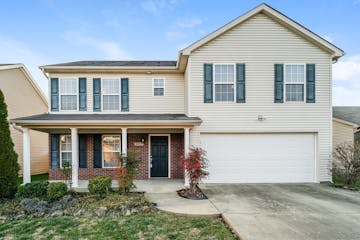 9222 River Trail Dr Louisville, KY 40229